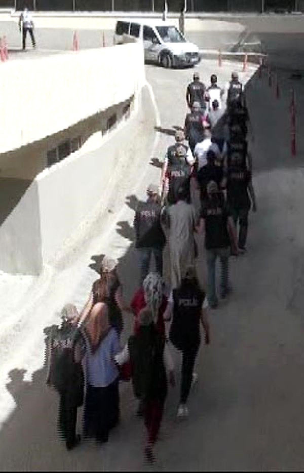 Gaziantep\'te Saldırı Hazırlığındaki 8 Terörist, 146 Kilo Bomba ile Yakalandı (2) - Yeniden