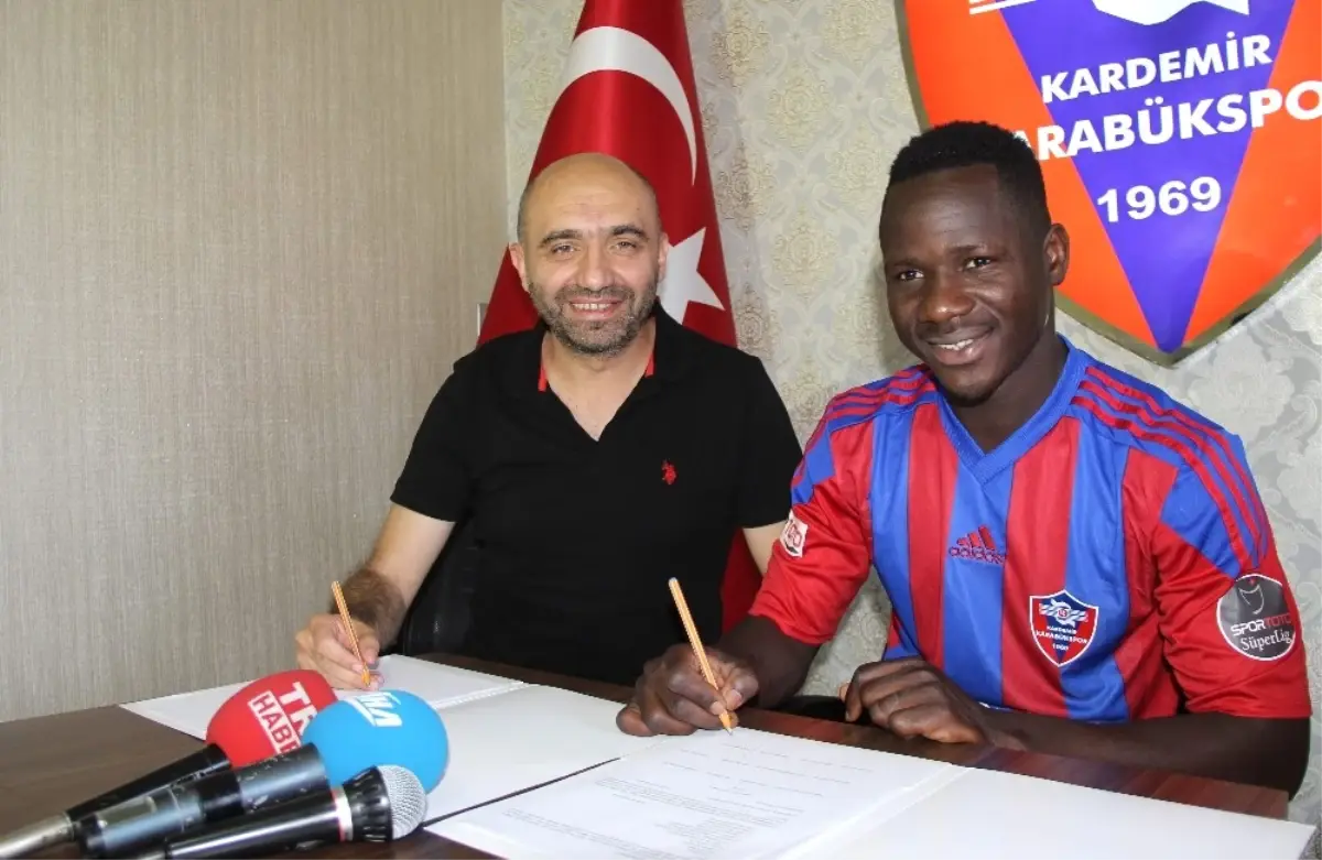 Karabükspor, Hamidou Traore ile 3 Yıllık Sözleşme İmzaladı