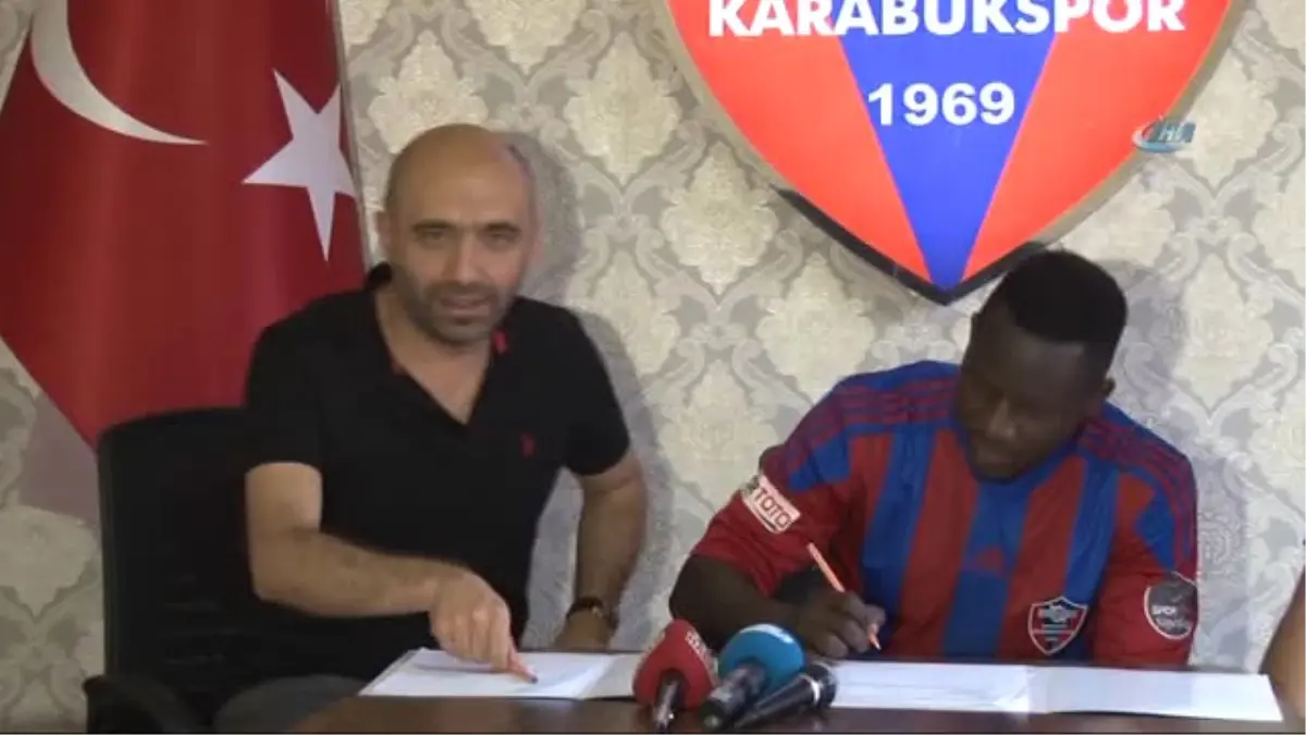 Karabükspor, Hamidou Traore ile 3 Yıllık Sözleşme İmzaladı