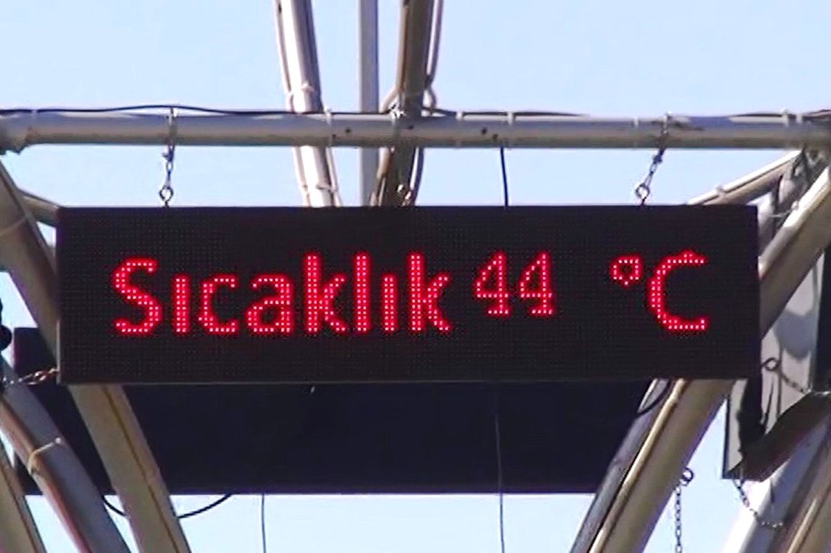 Manisa\'da Termometreler 44 Dereceyi Gösterdi