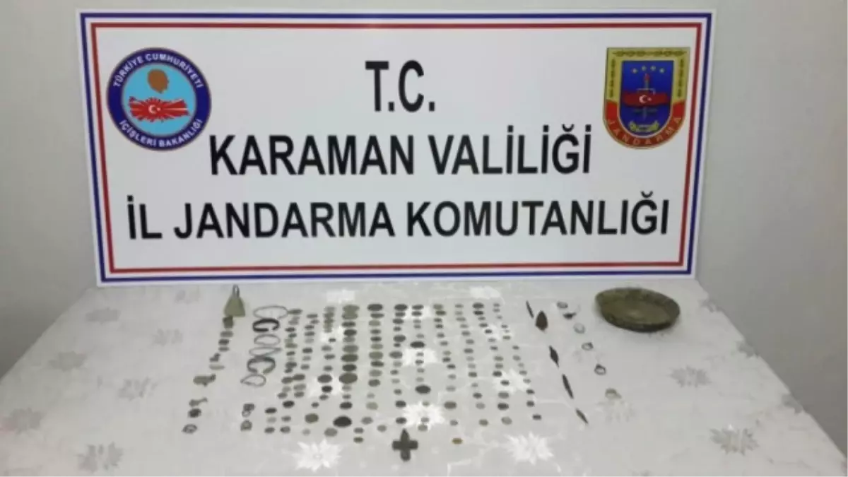 Otomobilin Bagajından Çok Sayıda Tarihi Eser Çıktı