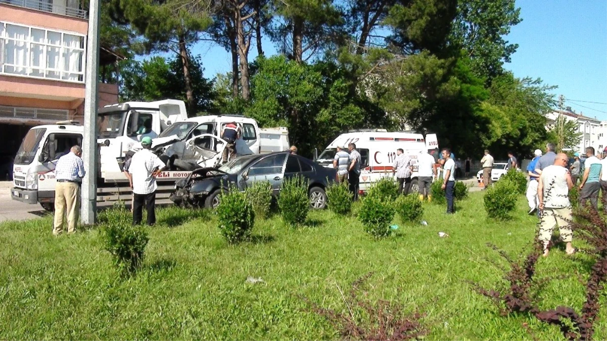 Samsun\'da Trafik Kazası: 1 Ölü, 9 Yaralı