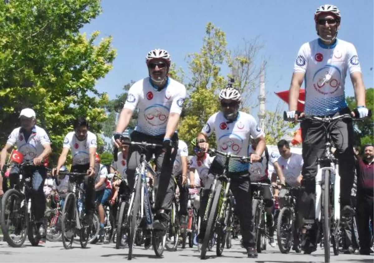 15 Temmuz Şehitleri İçin 1600 Kilometre Pedal Çevirecekler