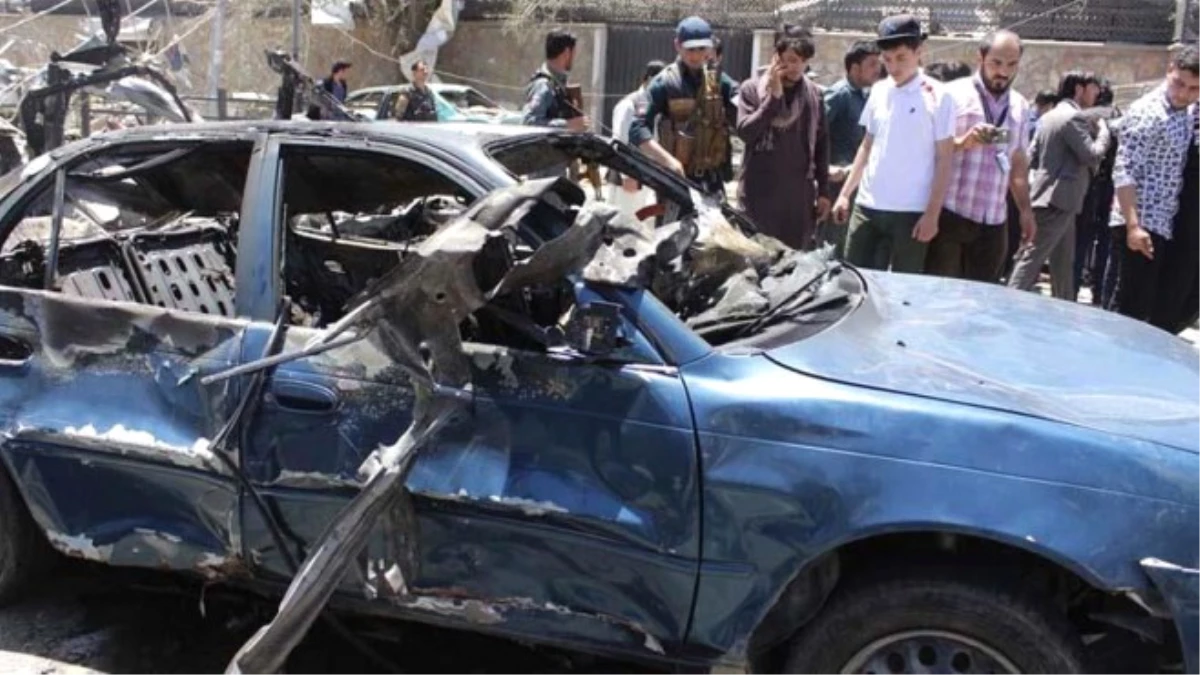 Afganistan\'da Bombalı Saldırı: 9 Ölü