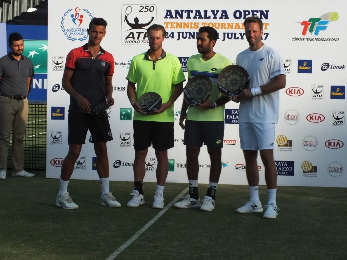 ATP Dünya Turu\'nun Yeni Turnuvası Antalya Open\'da Çiftler Şampiyonu Robert Lindstedt/asiam-Uı-Haq...