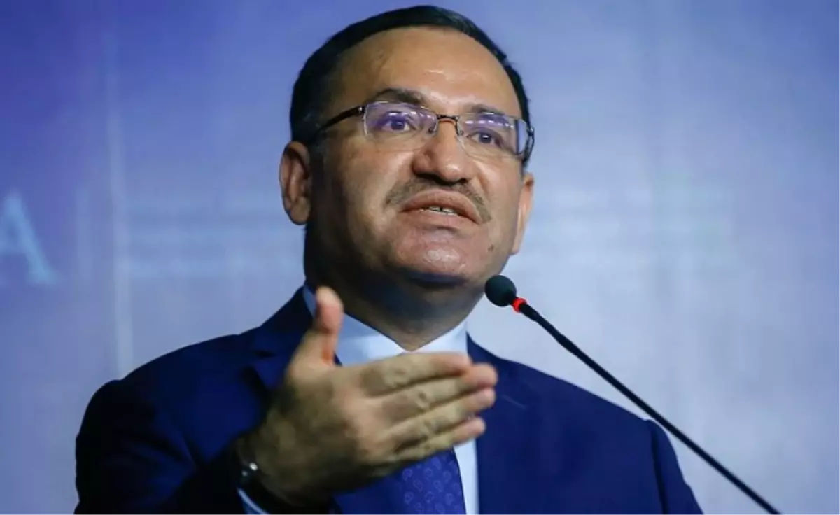 Bakan Bozdağ: Darbecilerin Gözünün İçine Bakıp "Millet İçin Adalet" Diyecek Mi?