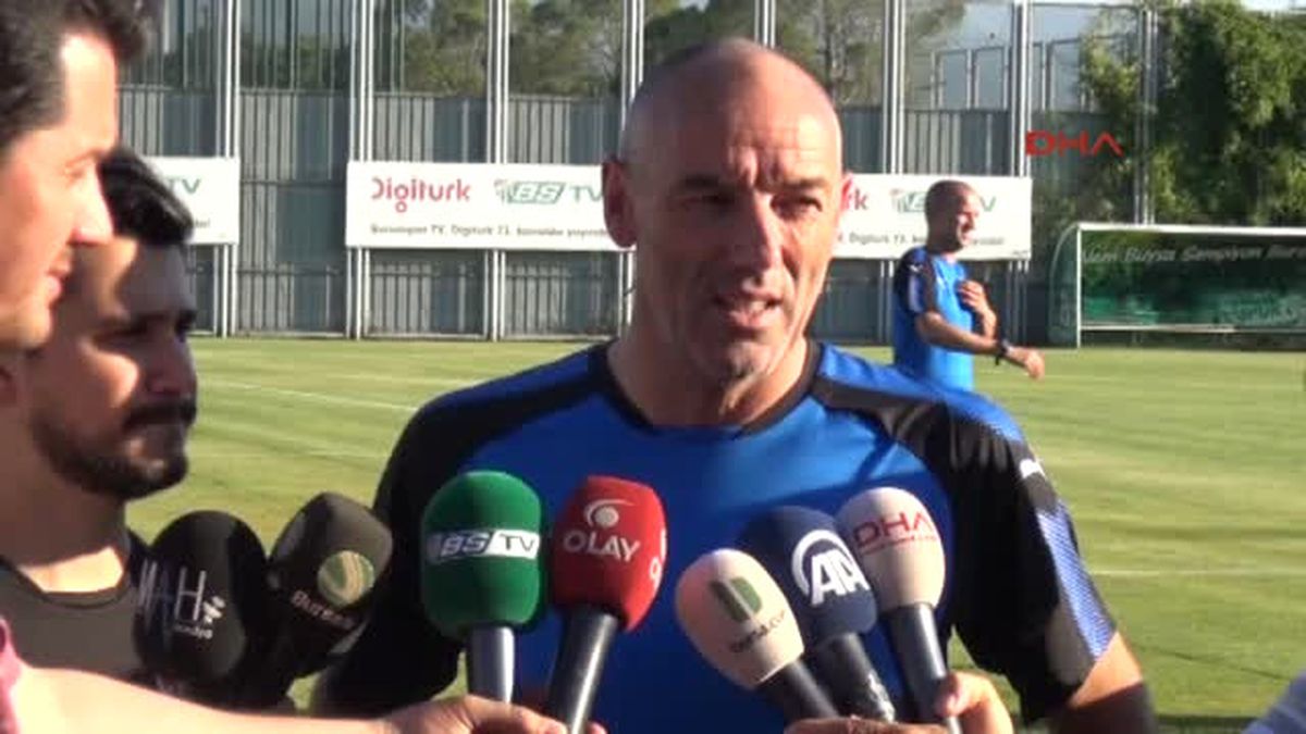 Bursaspor Teknik Direktörü Le Guen: "Bursa\'da Olmaktan Çok Mutluyum"