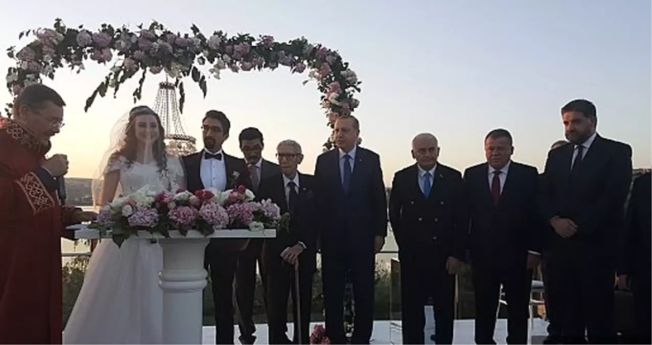 Cumhurbaşkanı Erdoğan ve Binali Yıldırım Nikah Şahidi Oldu