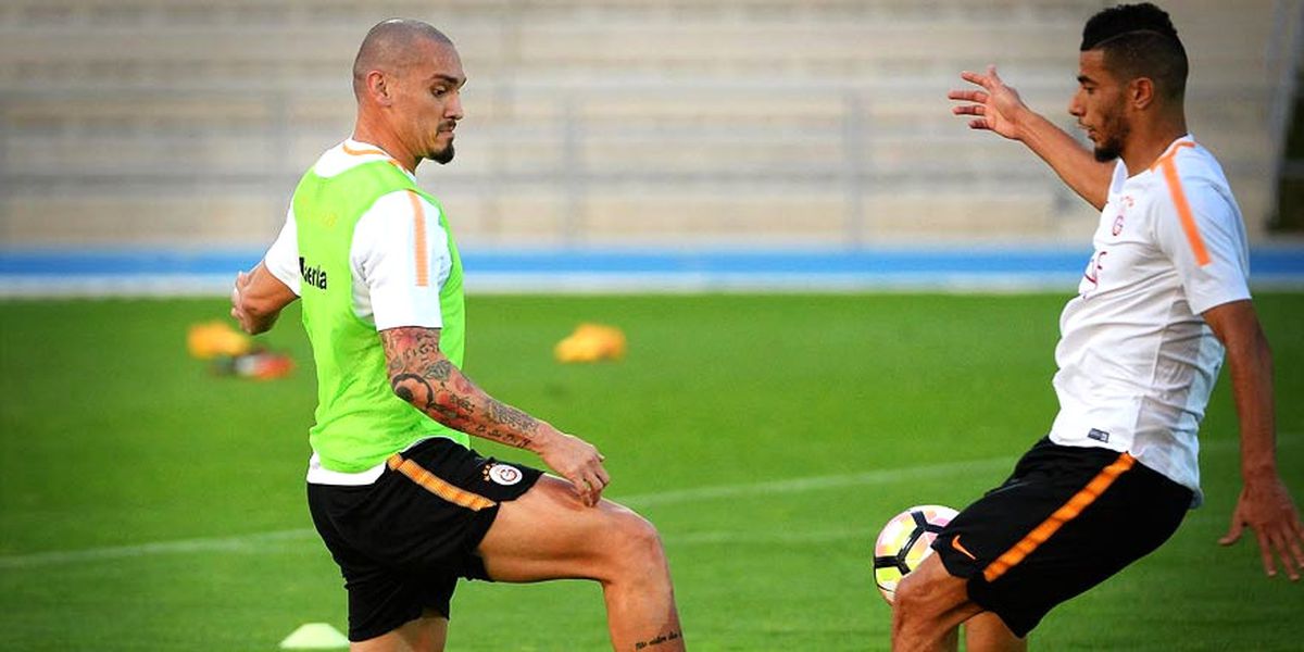 Galatasaray\'ın Slovakya Kampı Başladı