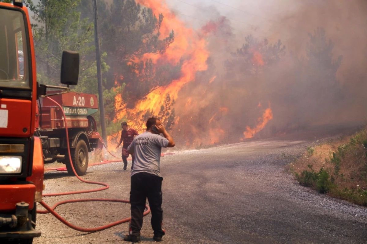 Güncelleme - Alanya\'da Villalar Bölgesinde Yangın