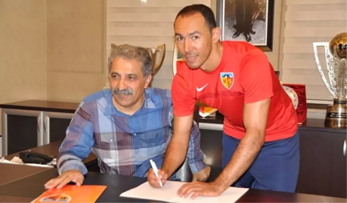 Kayserispor Umut Bulut ile Sözleşme Yeniledi