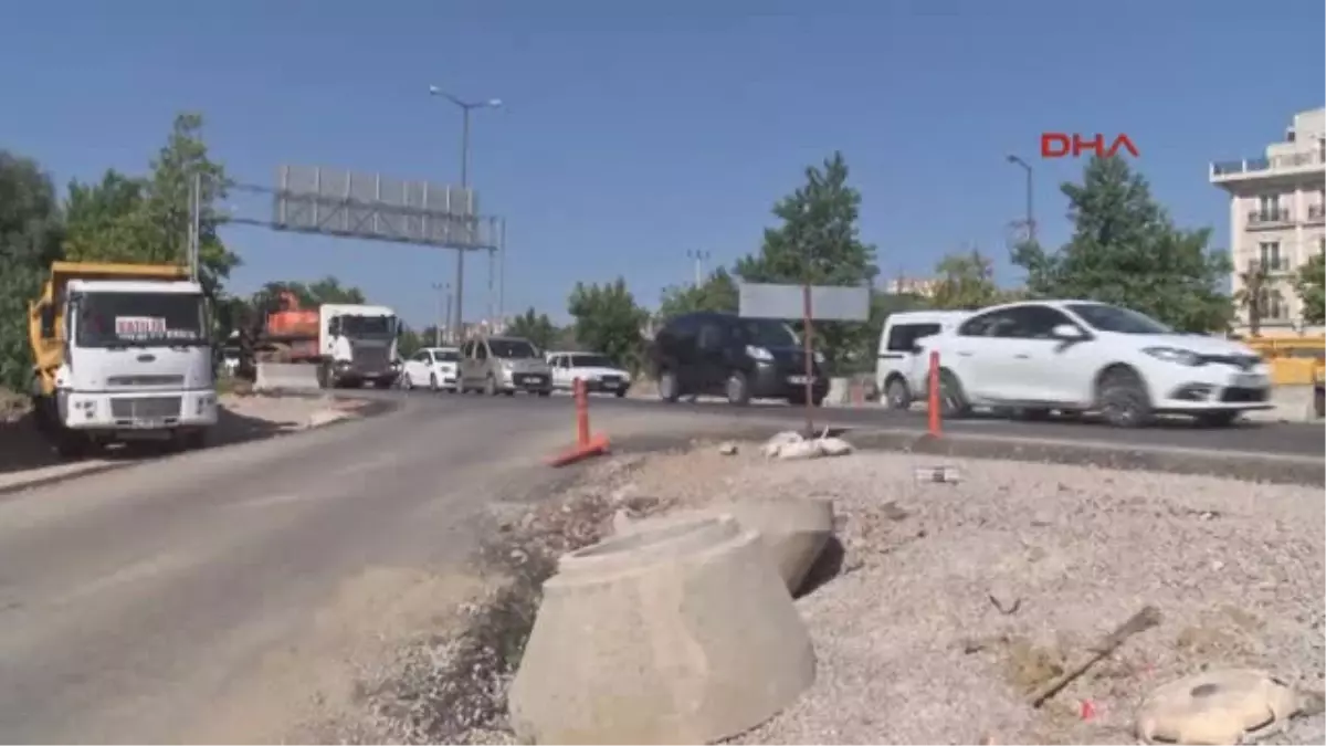 Kocaeli El Freni Çekilmeyen Otomobil Çocuğa Çarptı