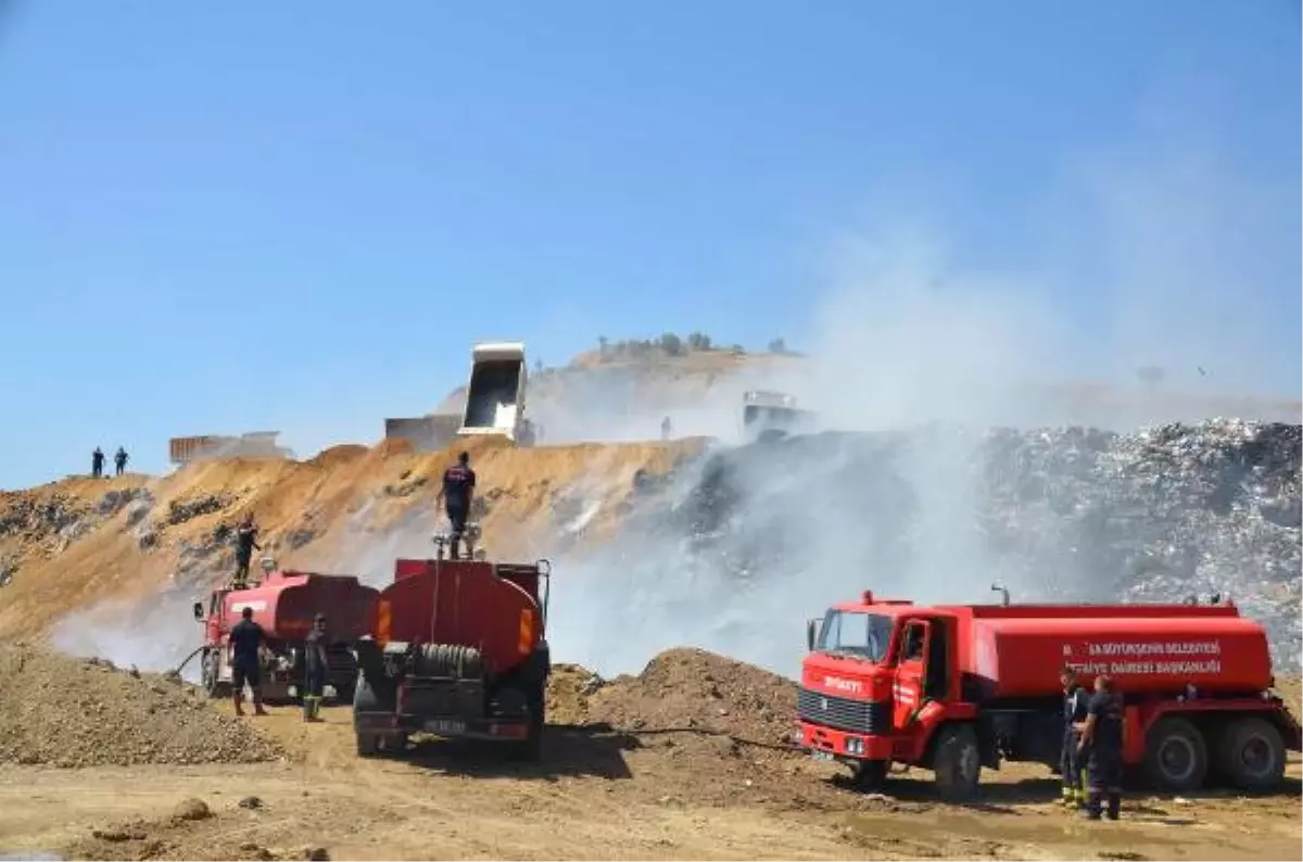 Turgutlu Çöplüğündeki Yangın Sürüyor (2)