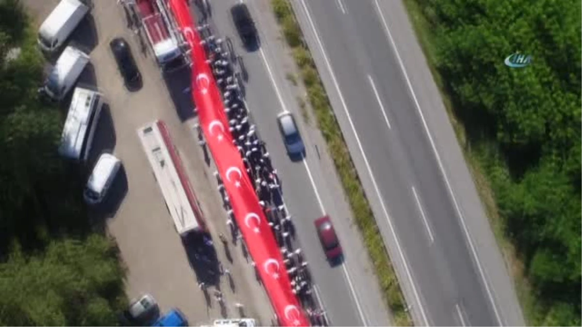 Türk Bayraklı "Adalet Yürüyüşü" Havadan Görüntülendi
