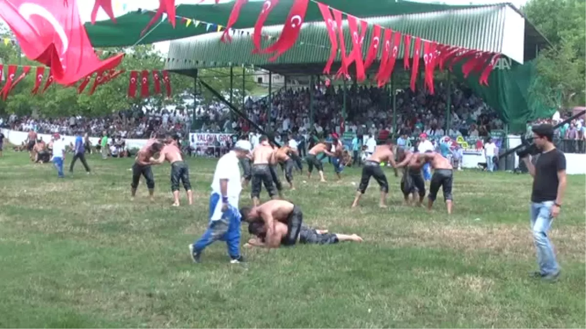 111. Geleneksel Tarihi Yalova Fevziye Yağlı Güreşleri