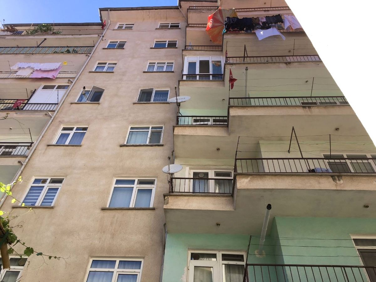 8. Kattan Düşen Kadın Hayatını Kaybetti