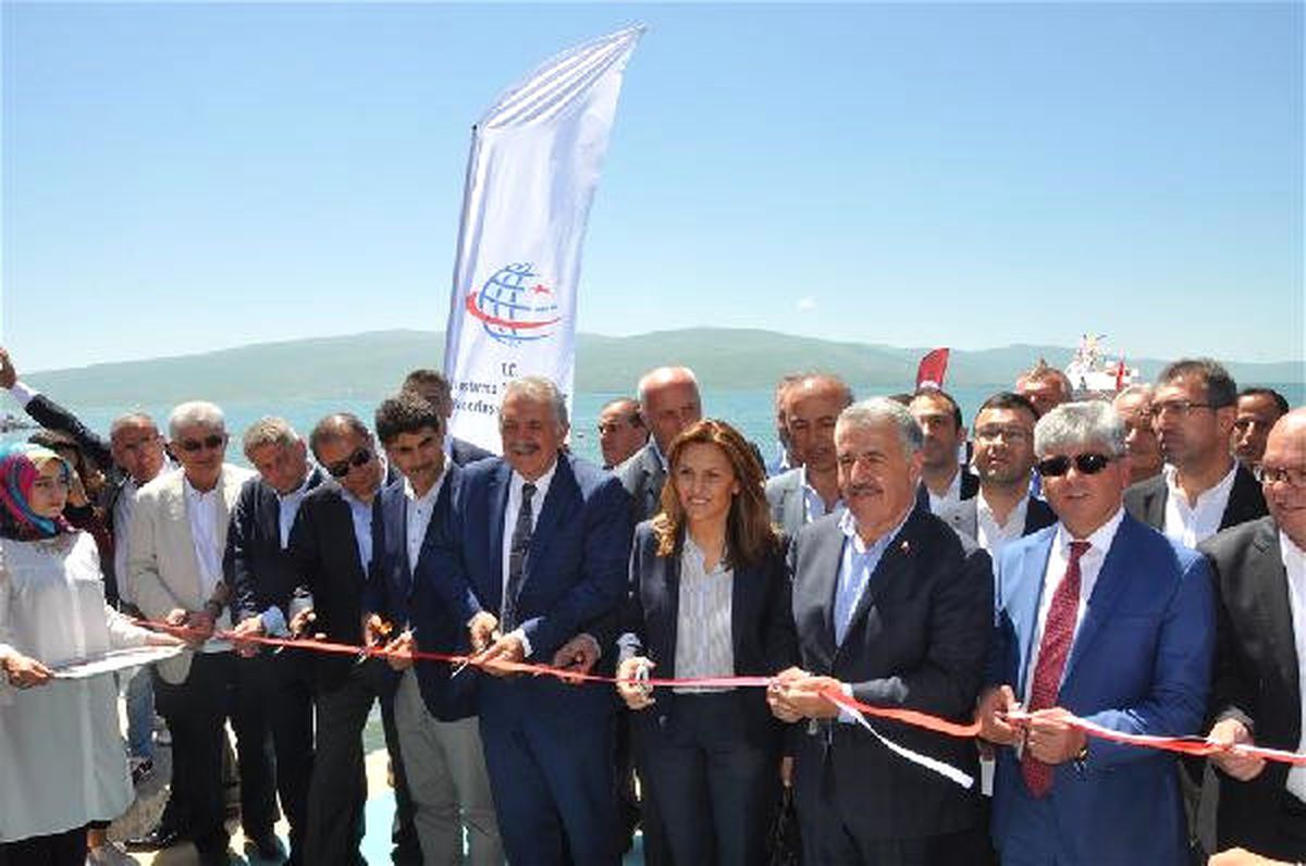 Bakan Arslan: Çıldır Gölü\'ndeki Denizcilik ve Kabotaj Bayramına Katıldı