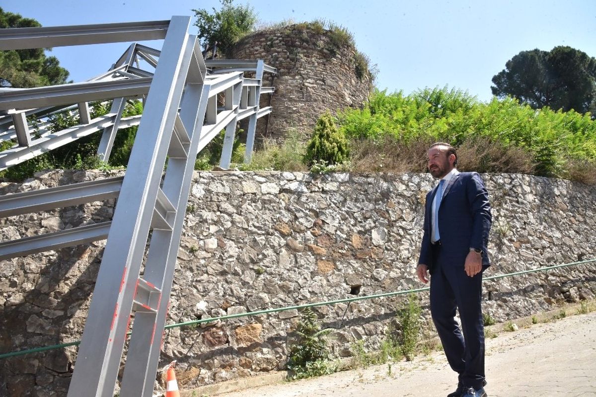 Başkan Doğan Karaburç\'ta İncelemelerde Bulundu
