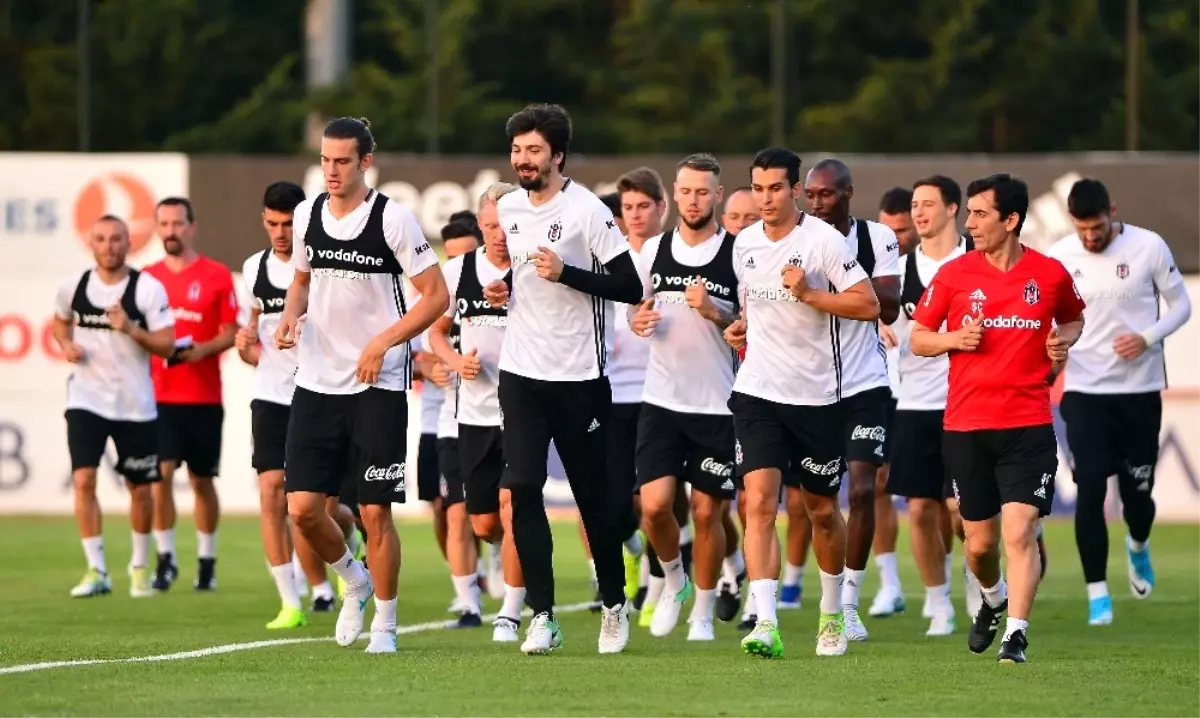 Beşiktaş Günü Çift İdmanla Tamamladı