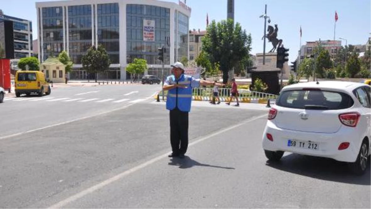Çerkezköy\'de Trafik Düzenlemesini Vahe Kılıçarslan Tanıttı