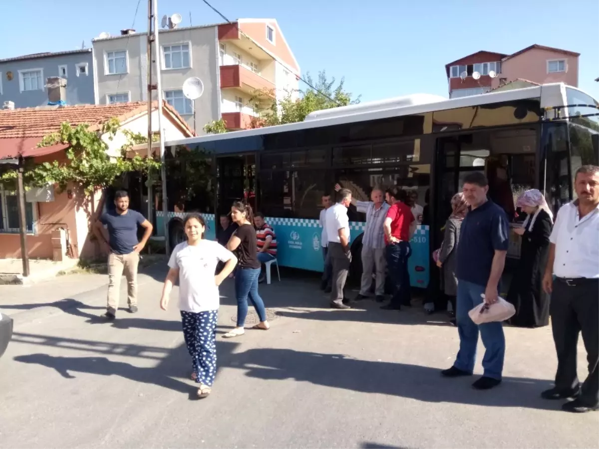 El Freni Çekilmeyen Halk Otobüsü Eve Girdi