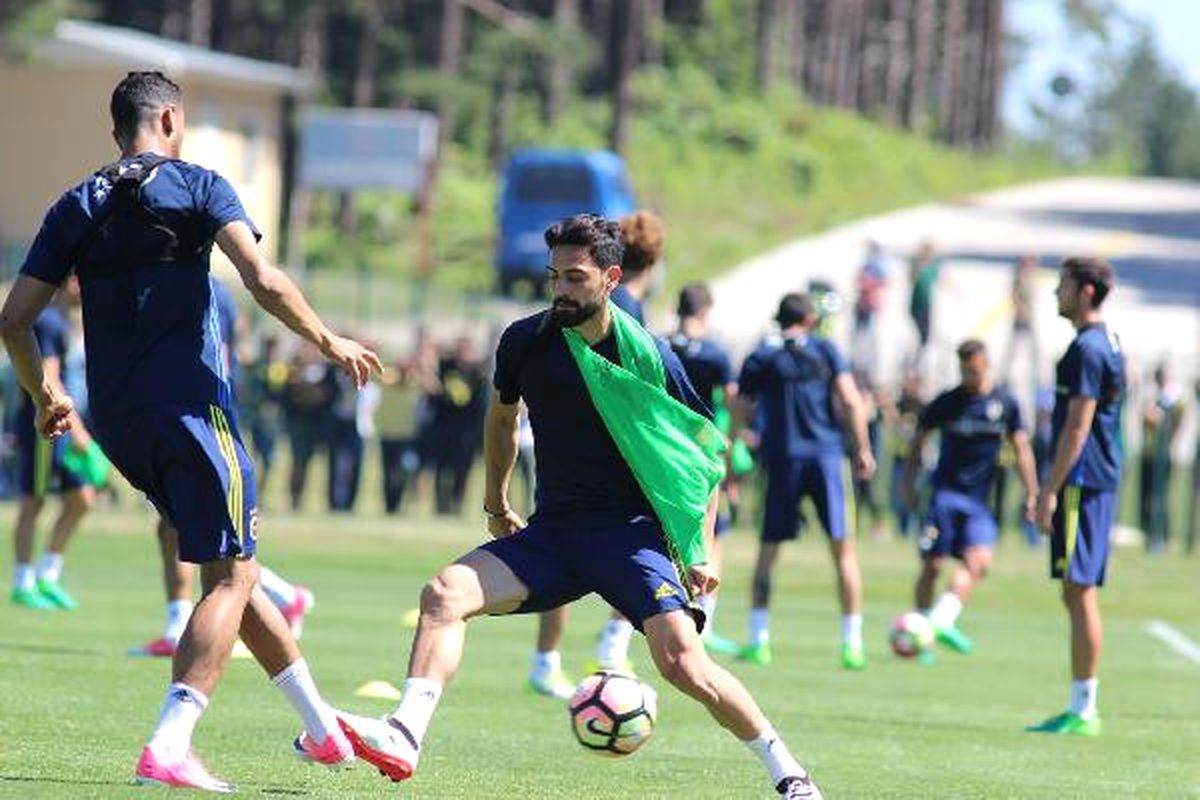 Fenerbahçe Santrforsuz Çalışıyor