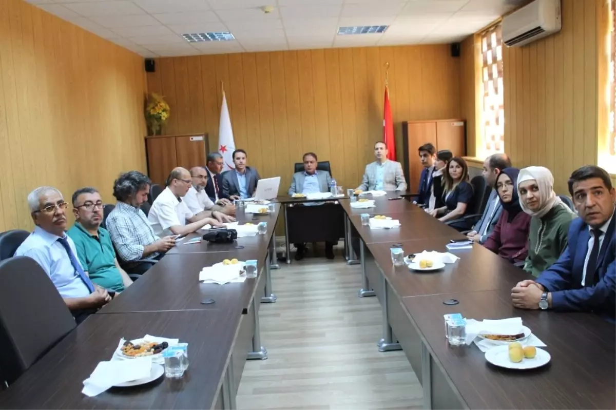 Kilis Valisi Tekinarslan Kurum ve Kuruluşlardan Brifing Aldı