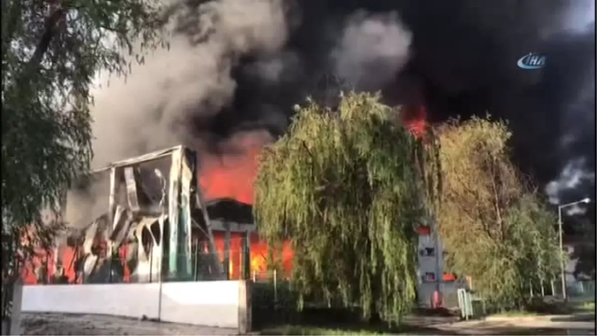 Matbaa Mürekkepleri Fabrikası Cayır Cayır Yandı