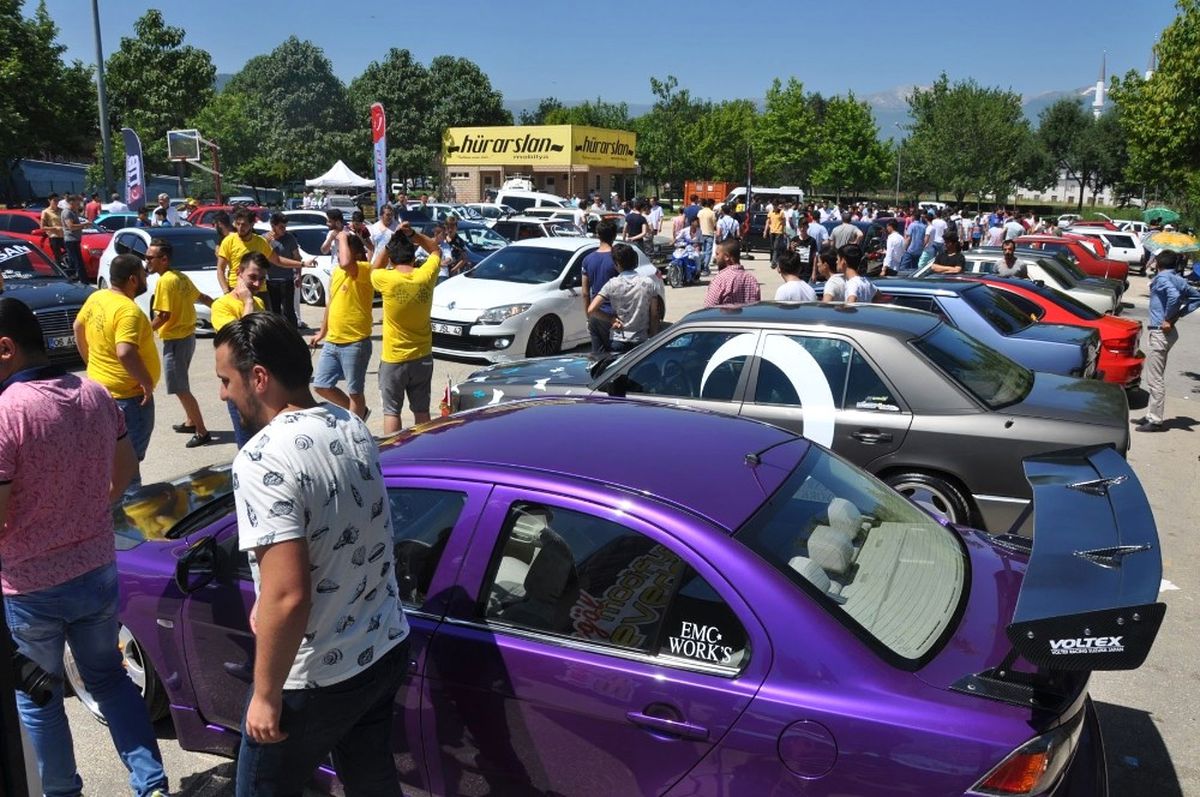 Modifiye Tutkunları İnegöl\'de Buluştu