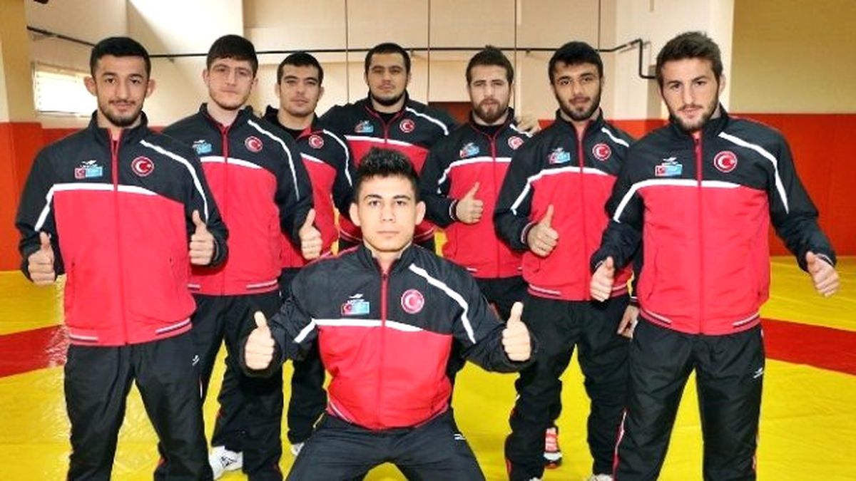 Serbest Güreşçiler Kampa Giriyor