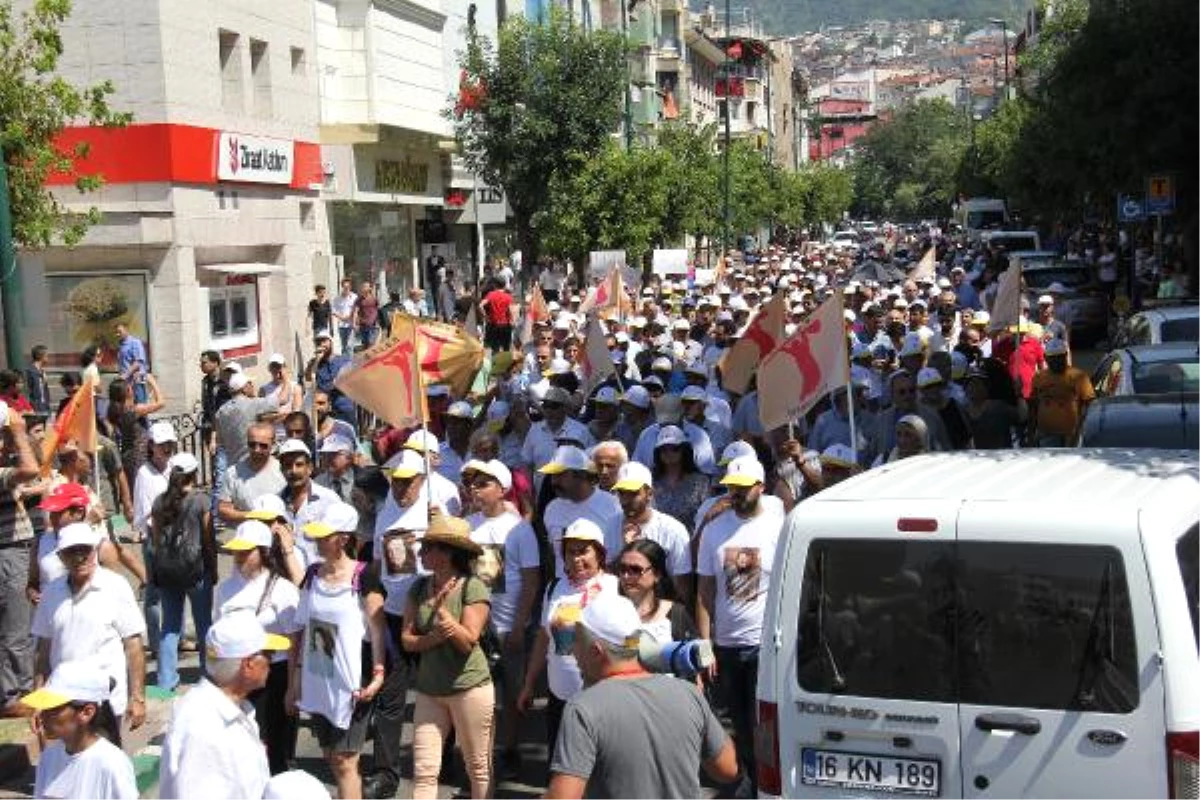 Sivas Katliamında Ölenler Bursa\'da Yürüyüşle Anıldı