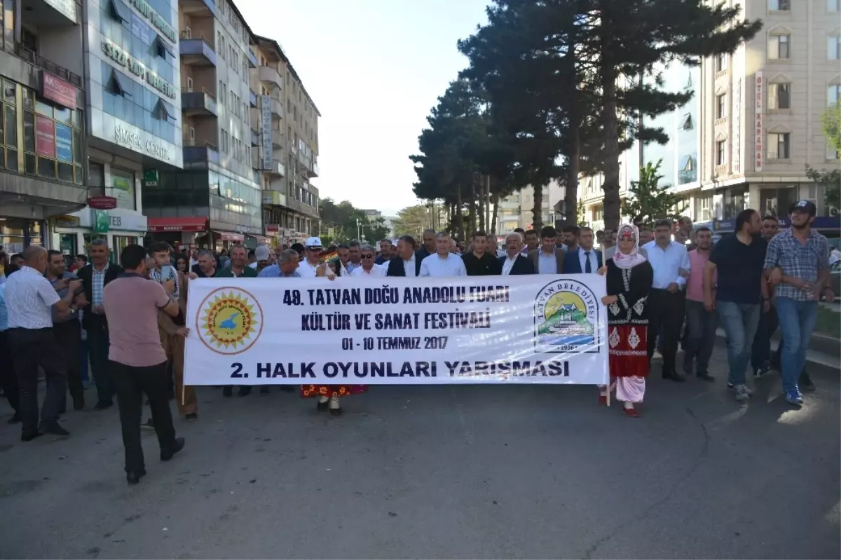 Tatvan Doğu Anadolu Kültür ve Sanat Festivali Başladı