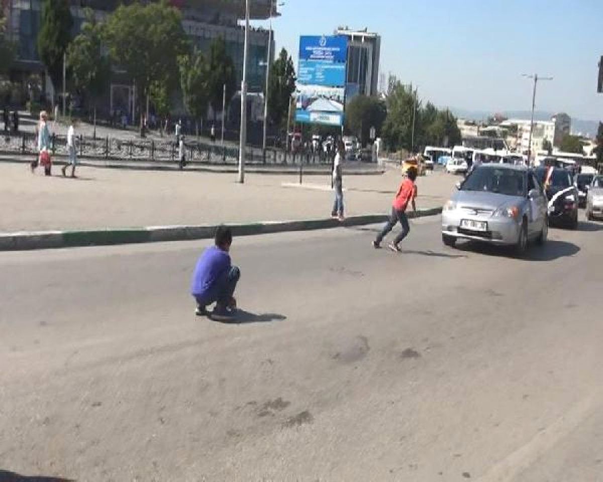 Bahşiş Almak İçin Canlarını Hiçe Sayıyorlar