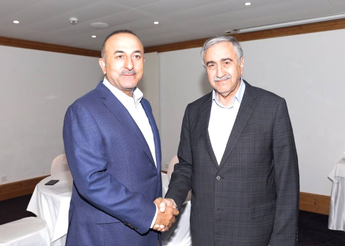 Bakan Çavuşoğlu ve Akıncı Bir Araya Geldi