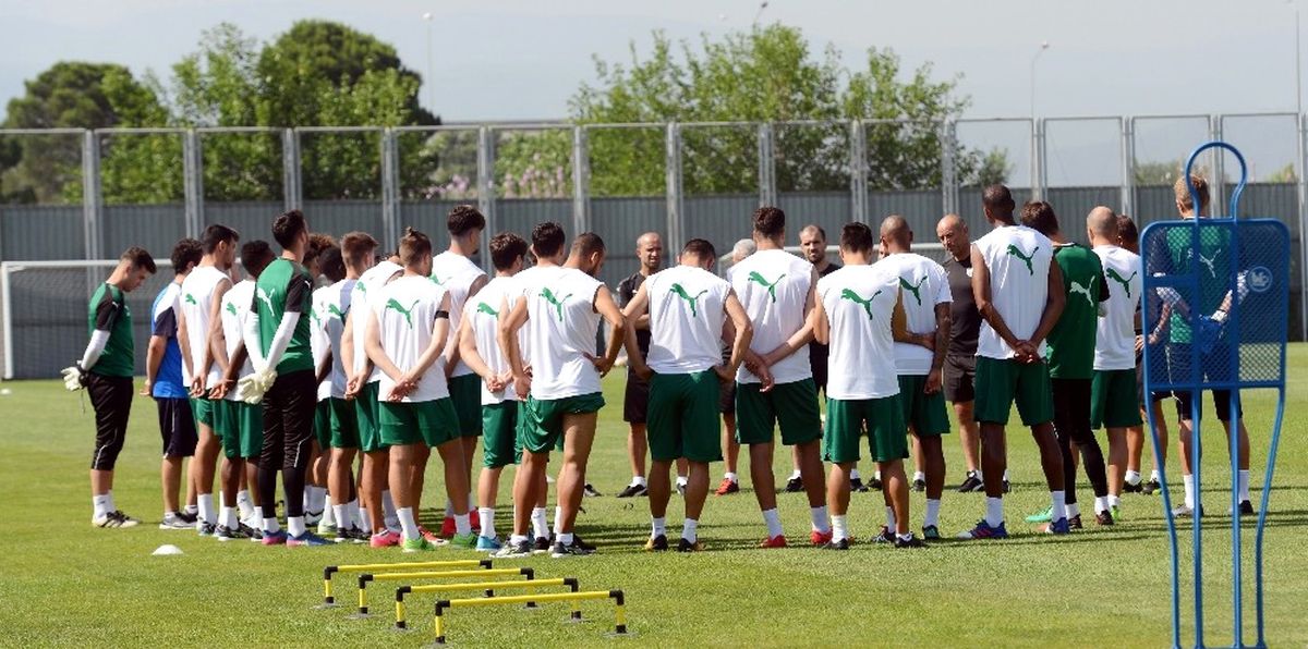 Bursaspor\'da Josua John Antrenmana Katıldı