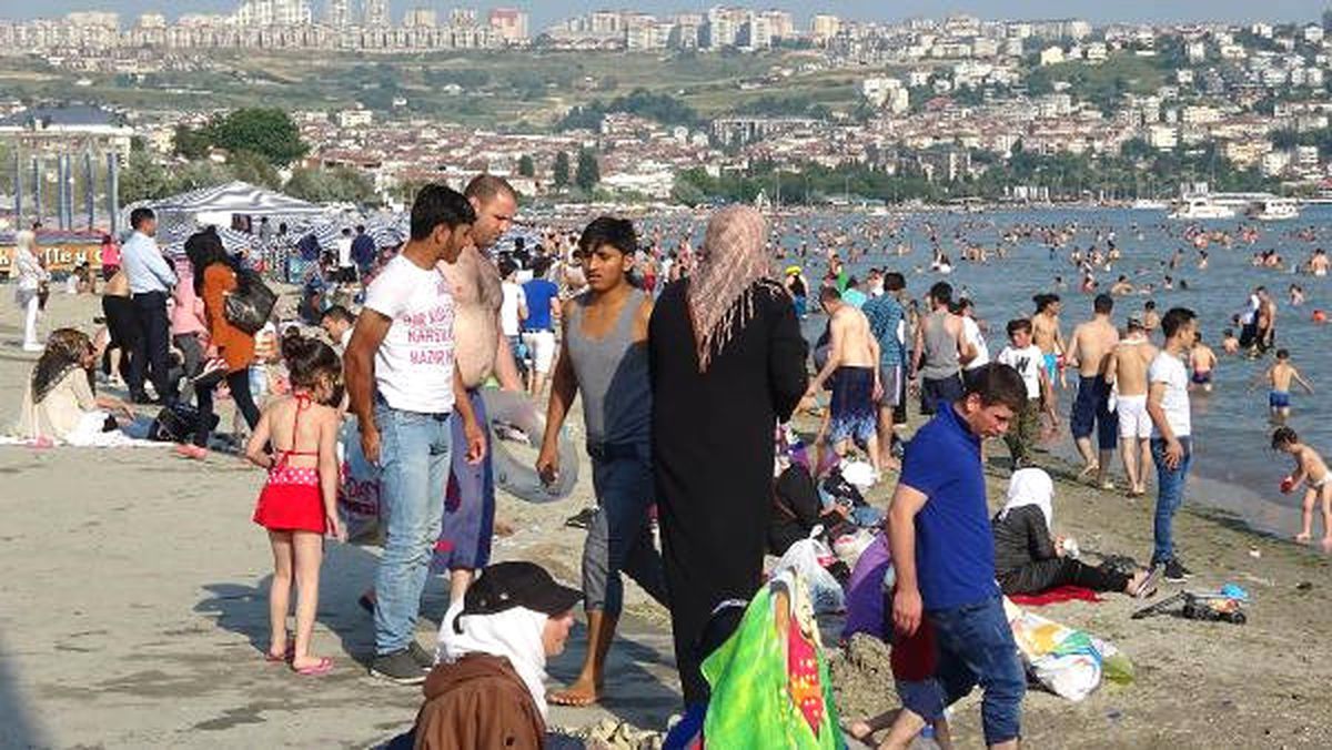 Büyükçekmece\'de İsyan Ettiren Kalabalık