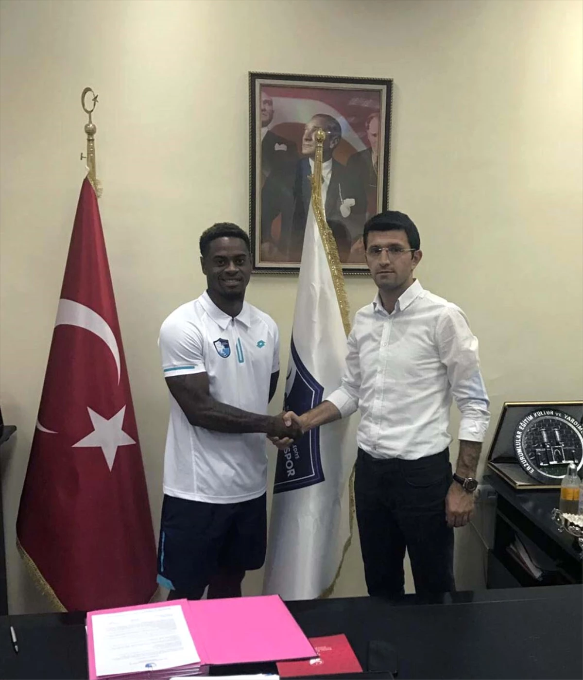 Büyükşehir Belediye Erzurumspor\'da Transfer