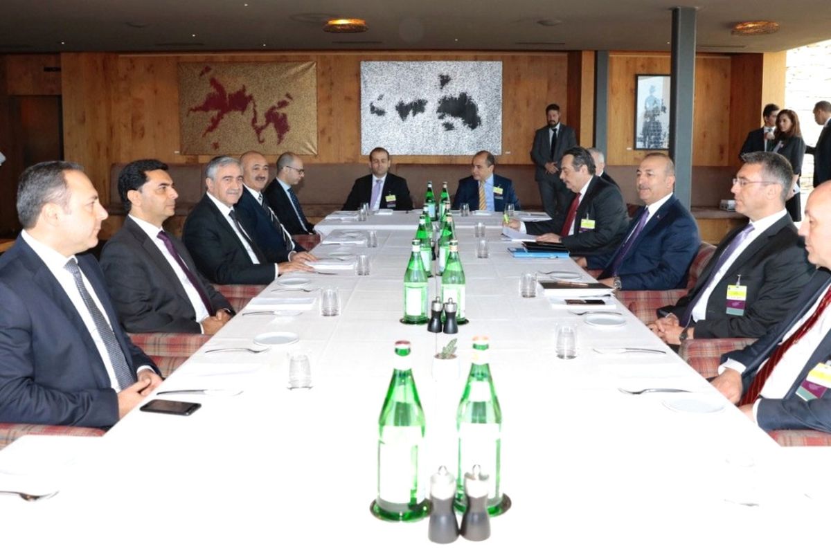 Dışişleri Bakanı Çavuşoğlu ve Akıncı Bir Araya Geldi