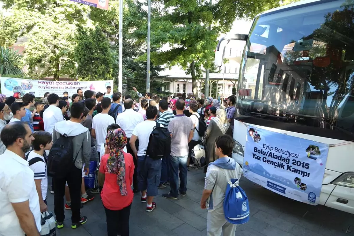 Eyüp Belediyesinin Gençlik Kampı Başladı