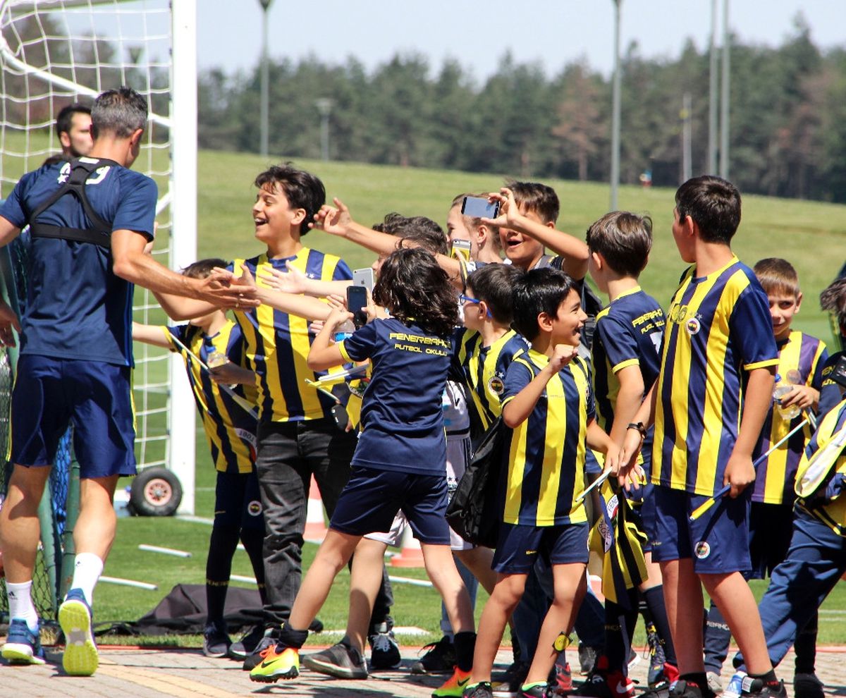 Fenerbahçe\'ye Sürpriz Ziyaret
