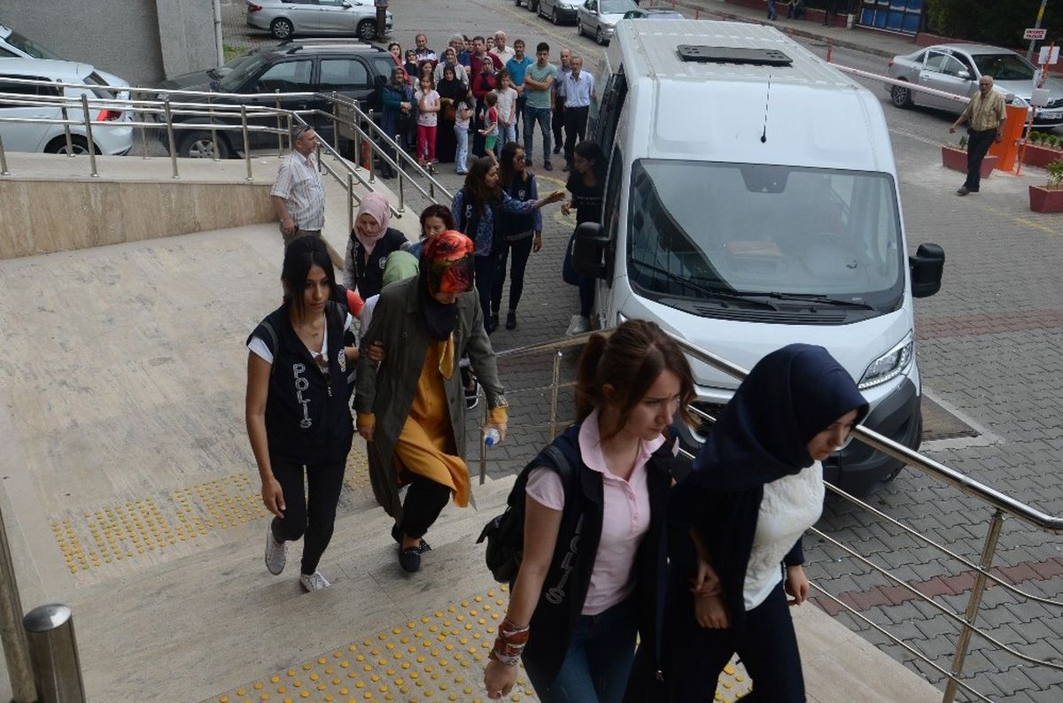 Fetö/pdy Soruşturmasında 8 Şüpheli Adliyede