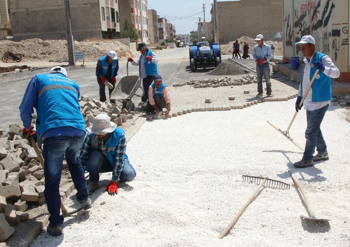Haliliye Belediyesinden Devteşti\'de Parke Taşı Çalışması