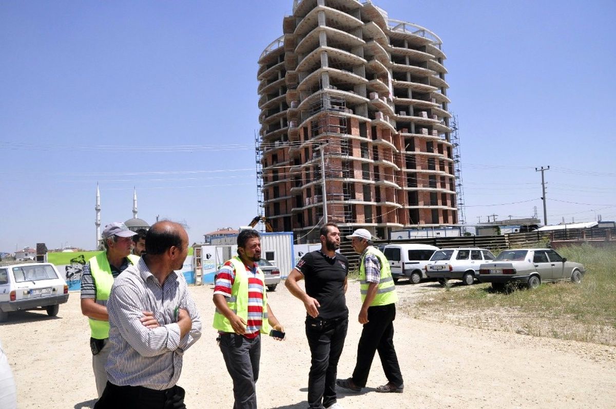 İnşaat İşçileri Ödenmeyen Alacakları İçin Eylem Yaptı