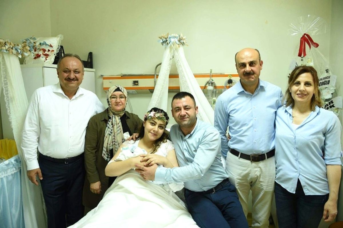 Kastamonu Belediye Başkanı Tahsin Babaş\'ın Torunu Oldu