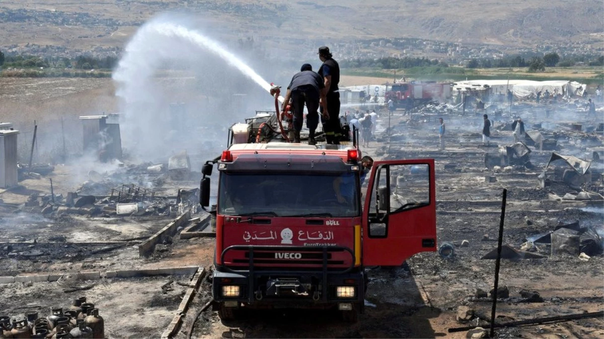 Lübnan\'da Mülteci Kampında Büyük Yangın