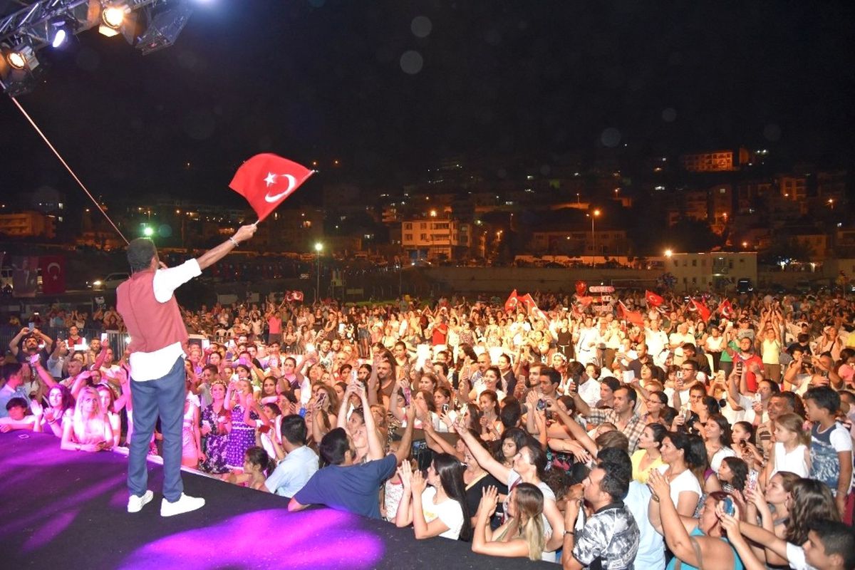 Milas\'ta Denizcilik ve Kabotaj Bayramı Kutlamaları