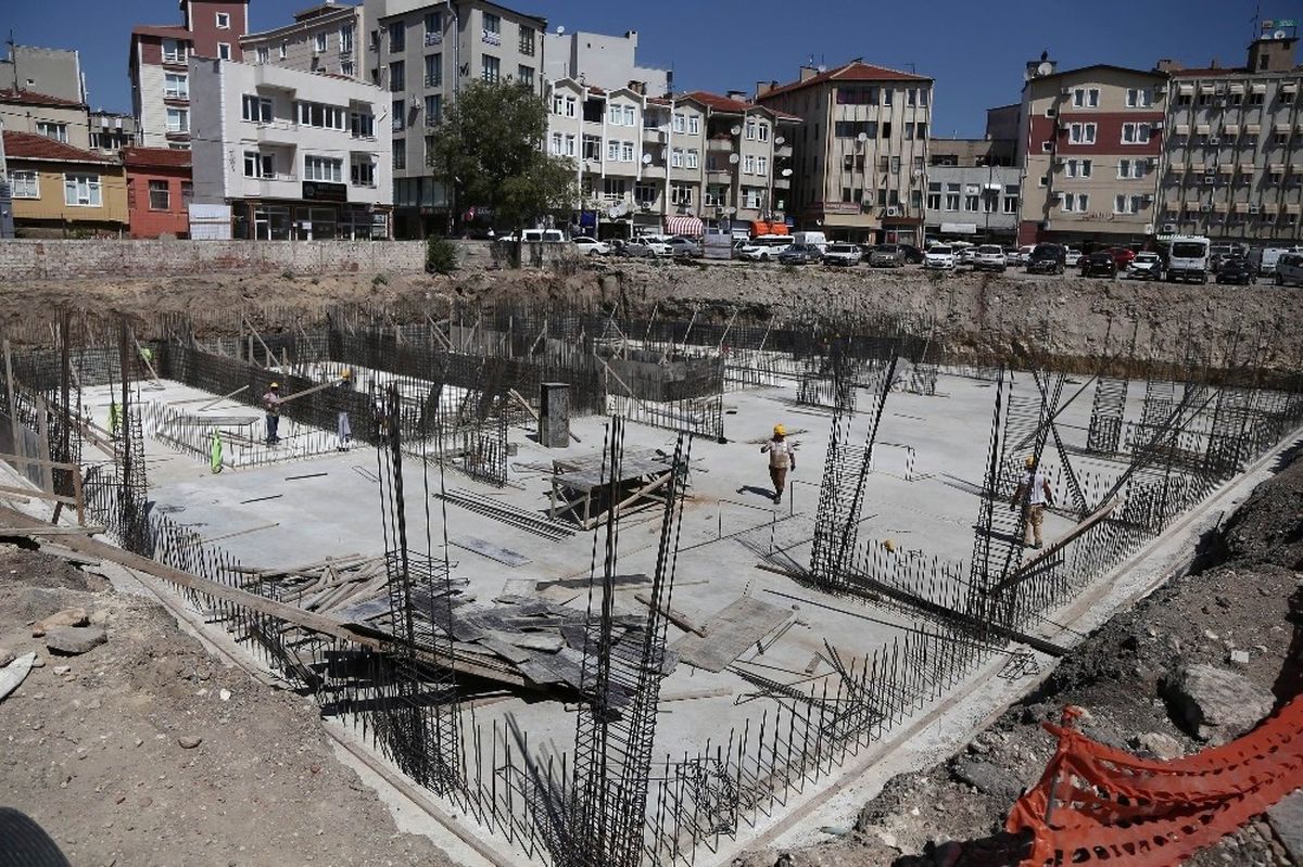 Otopark İnşaatı Devam Ediyor