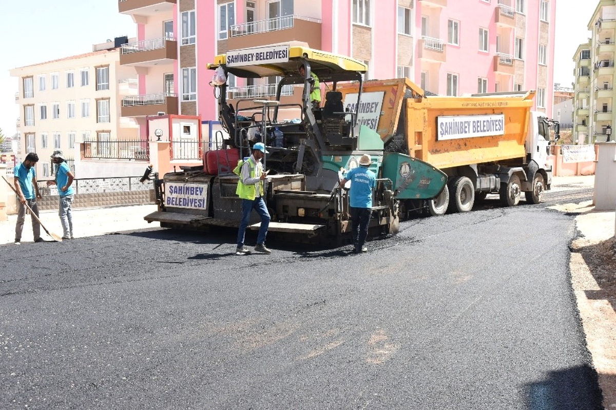 Şahinbey\'de Asfalt Çalışmaları Tüm Hızıyla Devam Ediyor