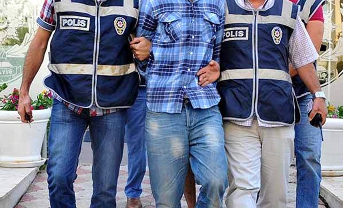 Siirt\'te Suç Örgütüne Operasyon: 9 Kişi Tutuklandı