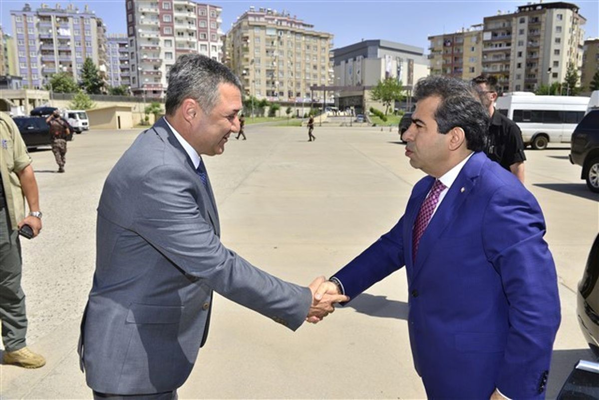 Vali Güzeloğlu\'ndan Emniyete Ziyaret